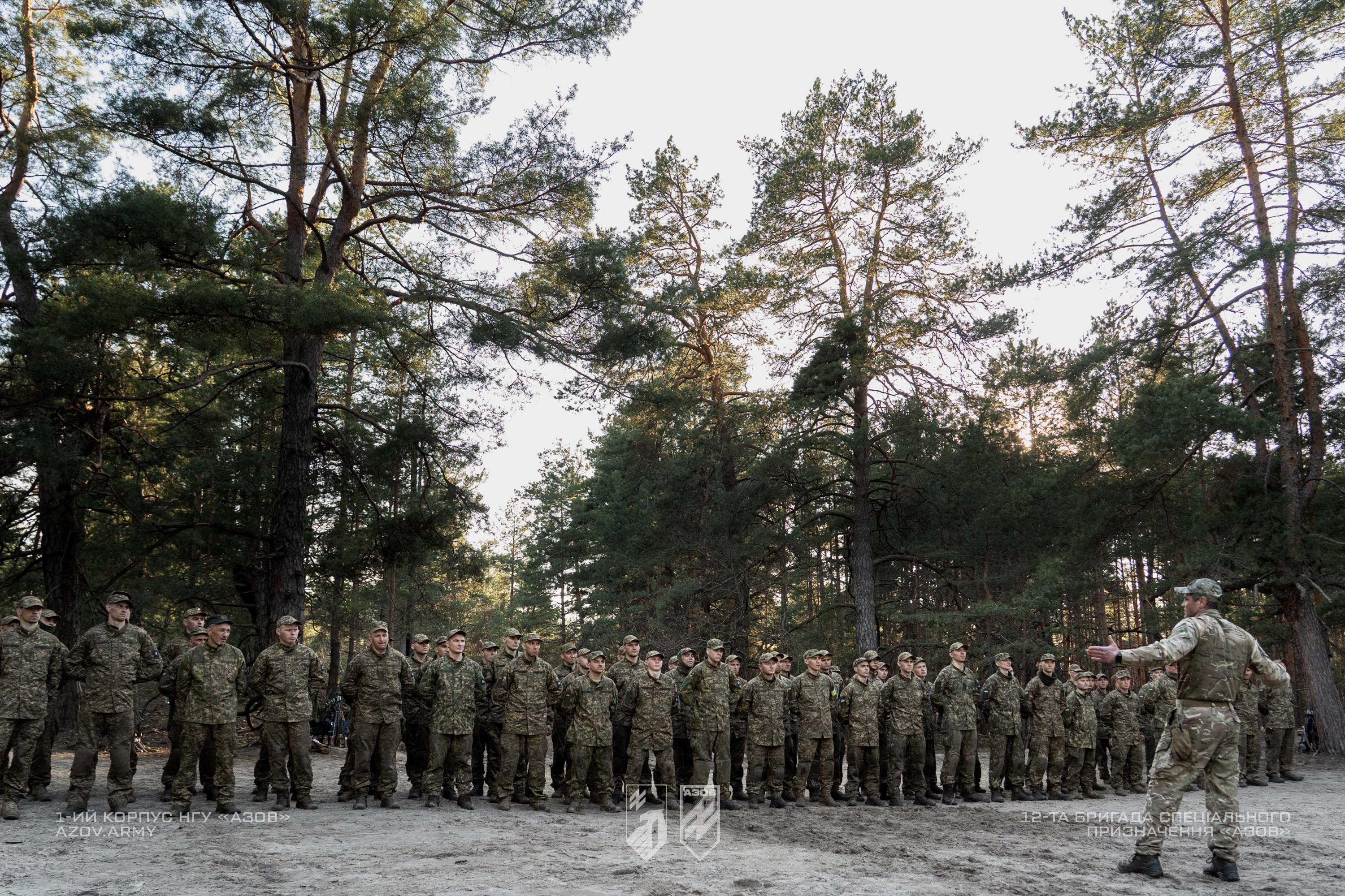 Фізичні щоденні навантаження поєднуються з уроками історії бригади