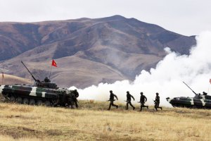Узбекистан запретил иностранные военные базы на своей территории