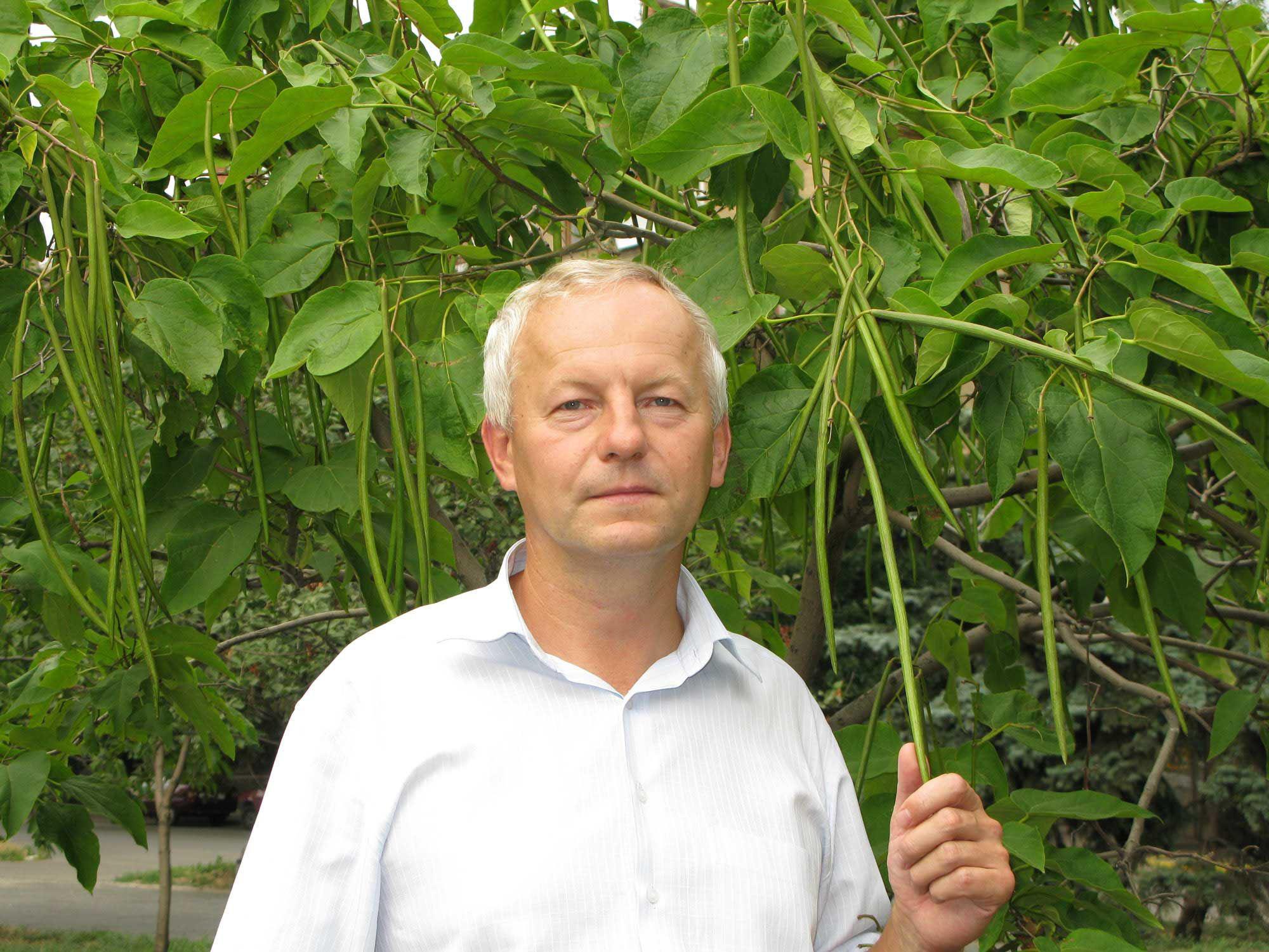 Олег Деркач