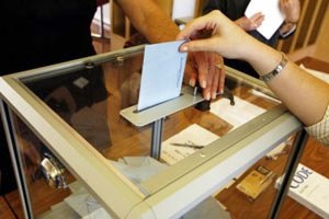 Явка на парламентских выборах в Польше составляет около 20%