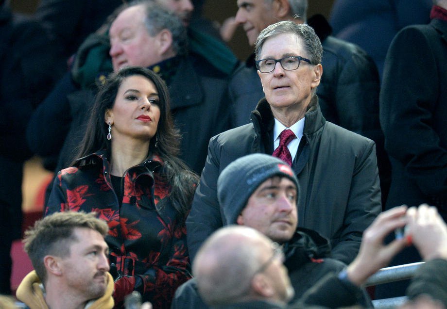 Владелец &quot;Ливерпуля&quot; Джон Генри и его жена Линда Пиззути должны быть довольны результатами
команды