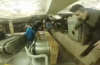 Группа подростков устроила "акцию неповиновения" в Харьковском метро