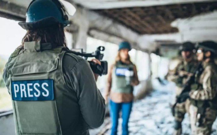 ЗСУ оновили умови роботи ЗМІ у прифронтових районах та зонах бойових дій