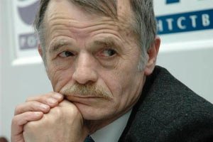 Джемілєв: Азаров образив кримських татар на догоду російським шовіністам
