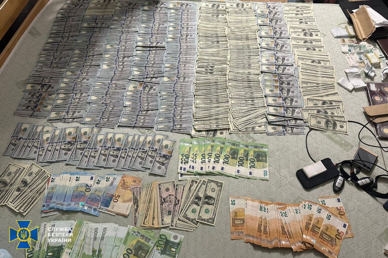 СБУ затримала у Києві директора Департаменту одного із найбільших банків України_1