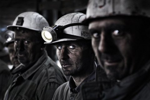 ​176 шахтеров в Луганской области остаются под землей из-за обесточивания