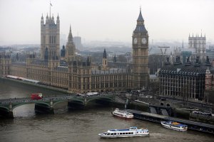 Британський парламент частково евакуювали через загрозу теракту