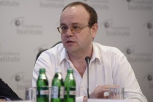 Євро-2012 стало каталізатором розвитку швидкісного транспорту, - думка