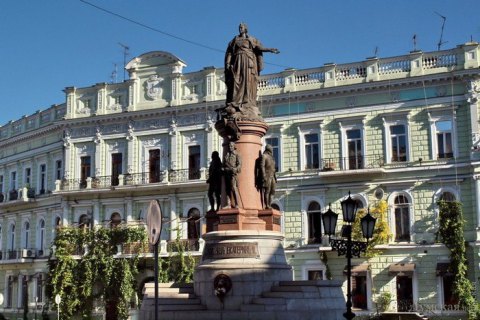 Одесский суд постановил сохранить памятник Екатерине II на своем месте