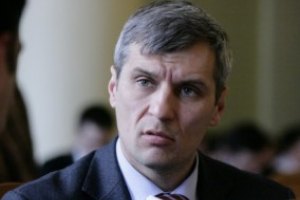 Кошулинский не может подавать в суд на регионалов-совместителей