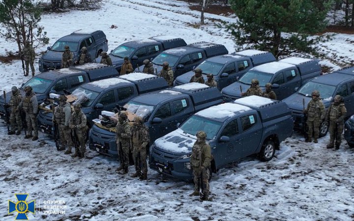 Воїни СБУ отримали 12 сучасних снайперських комплексів від фонду "Повернись живим"