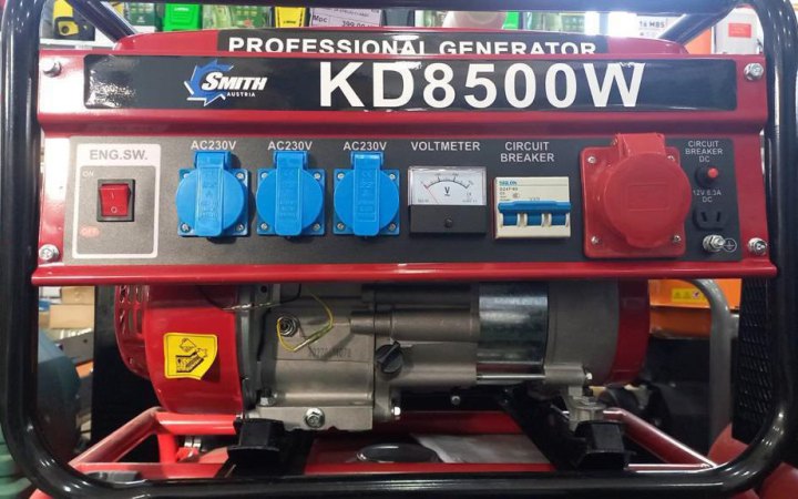 Підприємець з Анголи надав Україні 75 генераторів