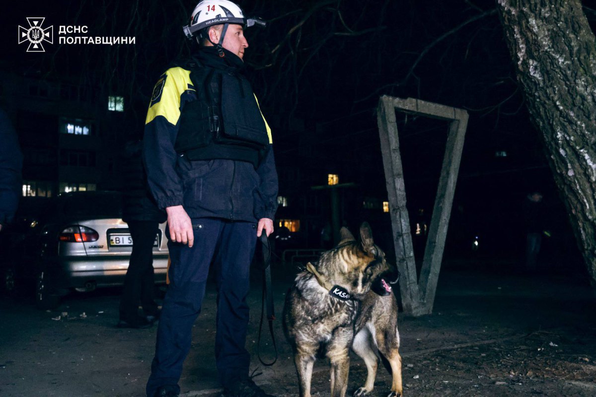 Рятувальники на місці обстрілу