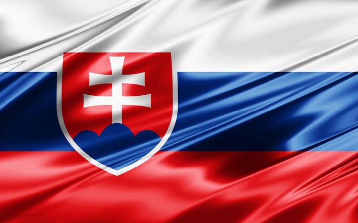 Перевізники Словаччини скаржаться на проблему з українськими перевізниками і погрожують заблокувати кордон