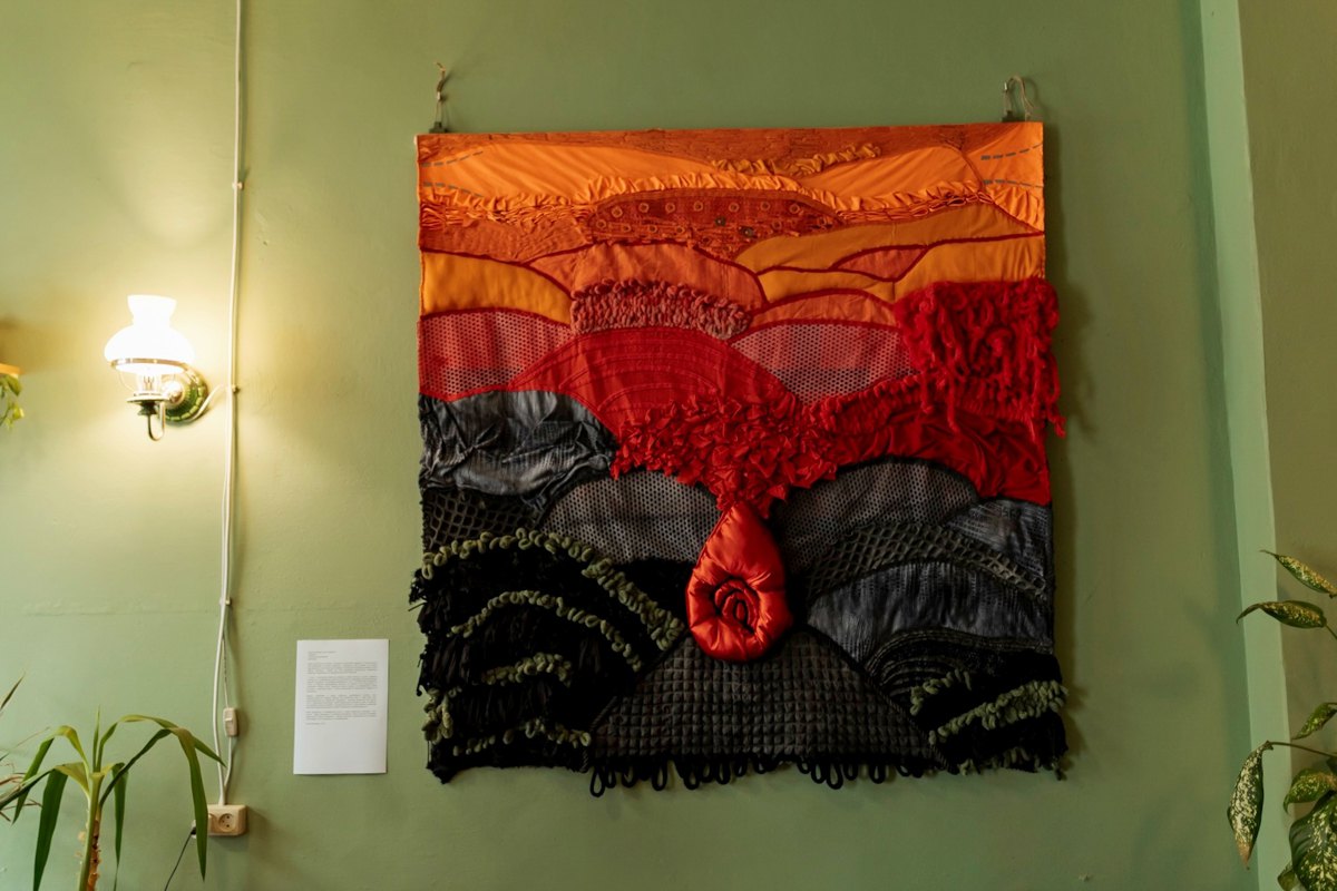  Килим «Відвали», Ія Ко/Ксенія Костянець (Кривий Ріг).