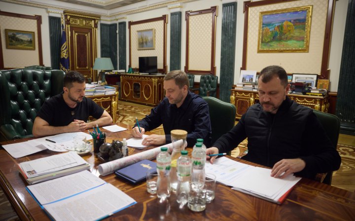 Зеленський, Монастирський і Клименко обговорили резонансну справу про продаж автомобілів для ЗСУ