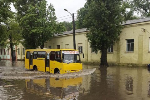 Улицы Одессы подтопило после сильного ливня