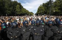 Во время акции против карантинных ограничений в Берлине пострадали 18 полицейских