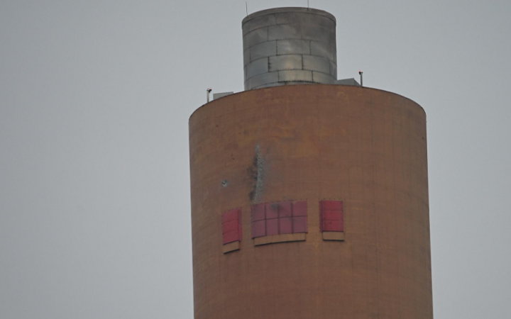 Дрон з території Росії залетів до Естонії та влучив у трубу електростанції