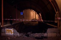 В Киеве автомобиль врезался в подземный переход