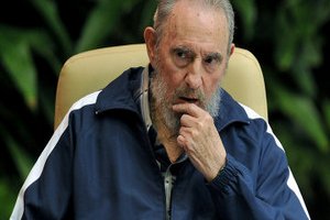 Фидель Кастро призвал человечество противостоять ядерной войне