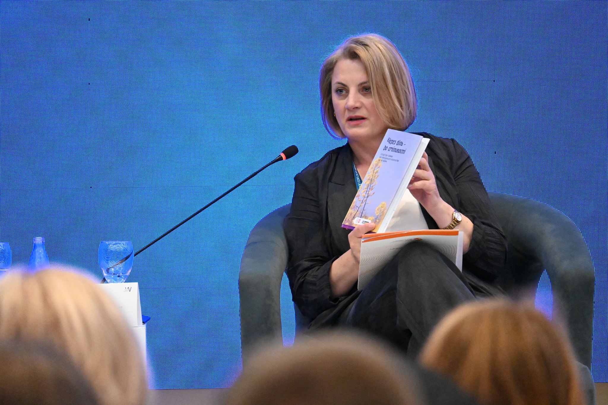 Феріде Рушіті під час міжнародного форуму &quot;Жінки, мир та безпека 2025&quot; 