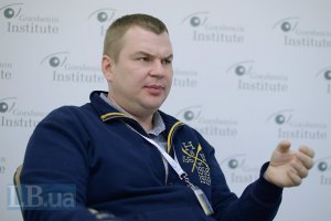 Булатов: "Ми причепили прапор до машини і поїхали по Києву, запрошуючи інших водіїв приєднуватися"