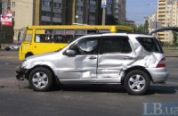 У Києві "маршрутка" протаранила дві машини