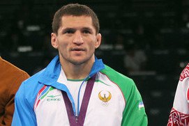 МОК лишил узбекского борца золотой медали