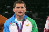 МОК лишил узбекского борца золотой медали