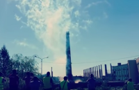 Во Львове с третьей попытки подорвали 77-метровую заводскую трубу