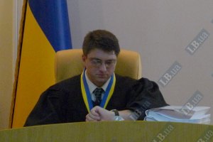 Судья по делу Тимошенко получает указания от Богословской - Арьев 