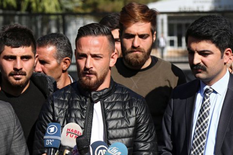 У Німеччині скоєно замах на футболіста, звинуваченого в Туреччині в пропаганді тероризму