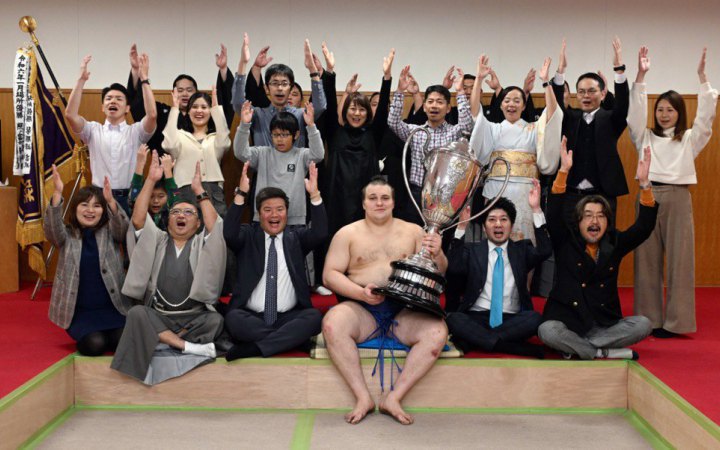 Аномальне сходження українця Явгусишина на вершину сумо: виграв другий кубок поспіль, переписав декілька рекордів 