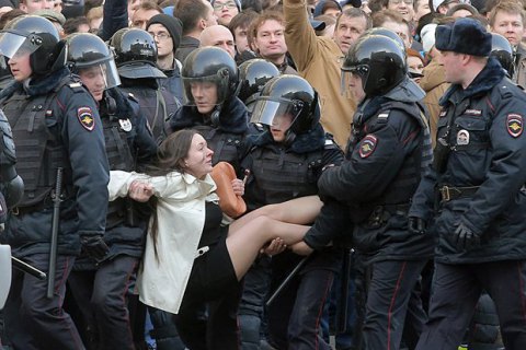 В ЕСПЧ направили первую жалобу на задержания во время акций 26 марта в России