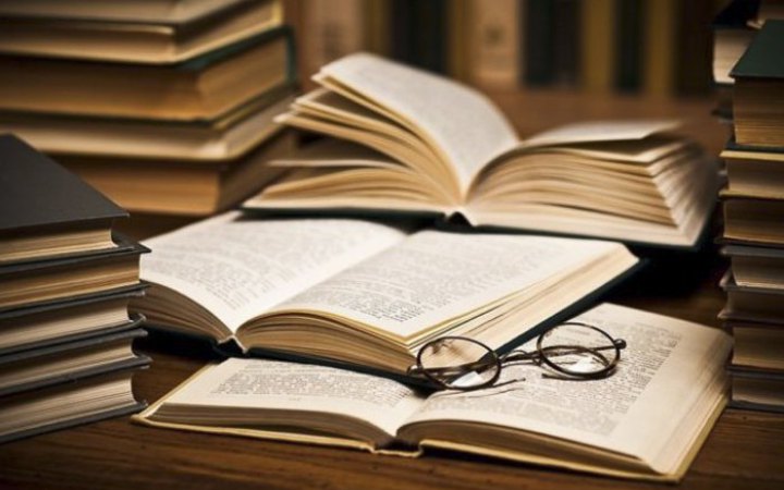 До Державного бібліотечного фонду України повернули 8 історичних книг з Німеччини