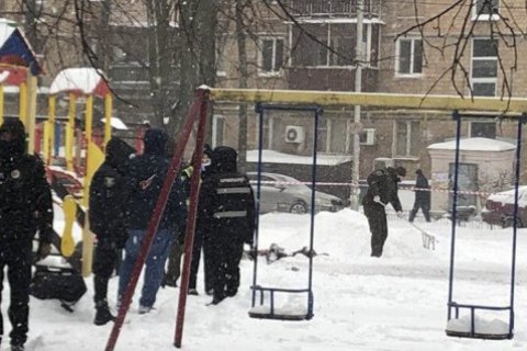 В Киеве произошел взрыв на детской площадке, погиб мужчина