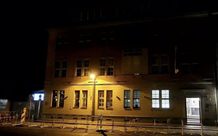 Посольство України в Німеччині вимкнуло вечірнє освітлення на знак солідарності 