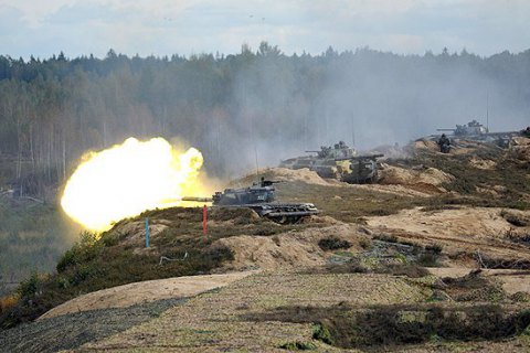 Россия готова к военной интервенции в Беларуси, - Минобороны Эстонии