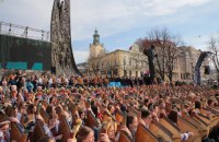 Во Львове 400 бандуристов установили рекорд по исполнению сочинений Шевченко