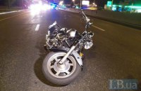 ​В Киеве на проспекте Ватутина под колесами мотоцикла погибла пешеход-нарушитель