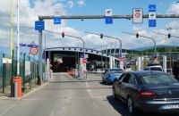 Словацькі перевізники почали блокувати рух вантажівок на кордоні з Україною