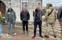Мешканця Чернівецької області підозрюють у незаконному переправленні за кордон чоловіків