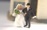 Немца уволили из-за женитьбы на китаянке