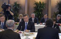 Руководители ЕС опоздали на важную встречу из-за беседы с Януковичем