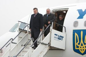 Янукович отбыл в Туркменистан для встреч с властями