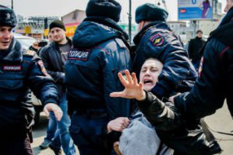У Росії на мітингах проти корупції затримали кілька десятків осіб