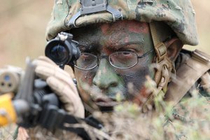 Пентагон рассчитывает сделать солдат США более "глазастыми"