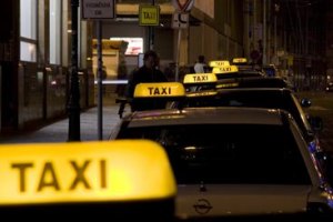 В Харькове строят парковки для легальных такси