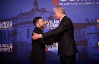 Зеленський обговорив із Премʼєр-міністром Норвегії зміцнення української  ППО 